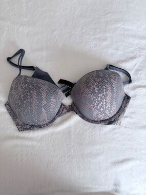 Victoria's Secret Snake-Print Push-Up Bra in Gray and Pink